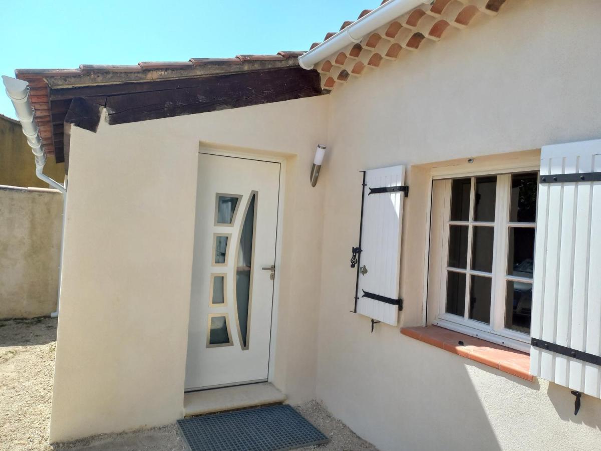 Bienvenue En Provence Villa Monteux Bagian luar foto